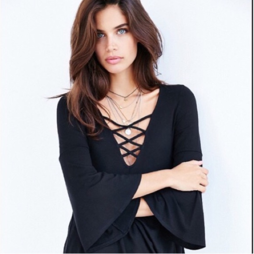 Ecoté Bonita Plunge Tunic Top - Picture 4 of 8